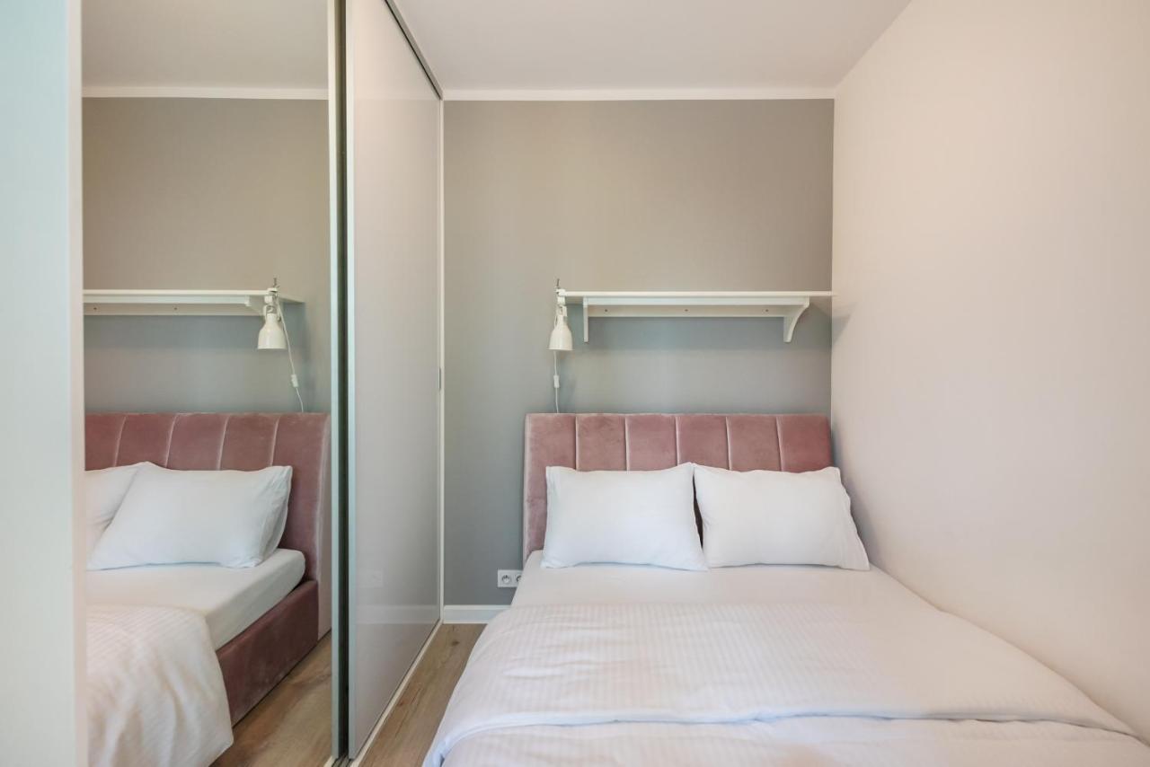 Służew Manhattan Place Apartment Warszawa Zewnętrze zdjęcie